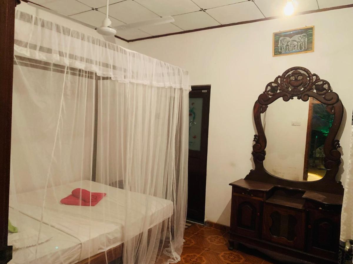 Kawshan Home Stay Dickwella Exterior photo